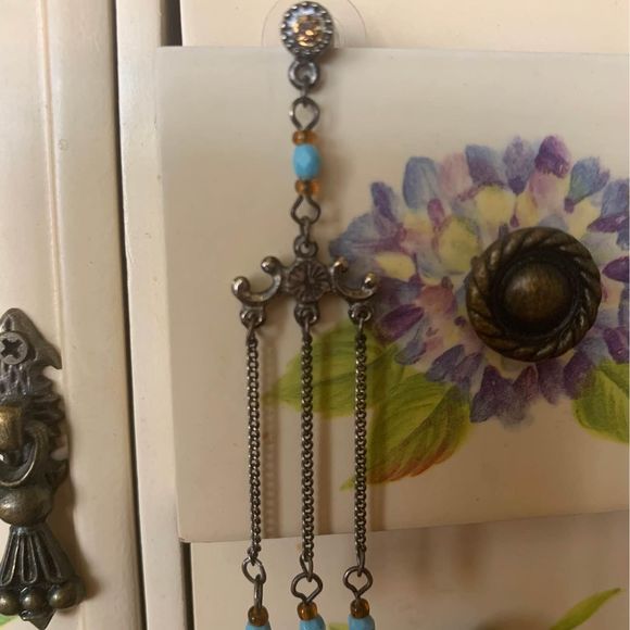 Women’s dangle earrings - Picture 3 of 4